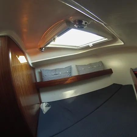 Botel Waypoint Azzurra Bari