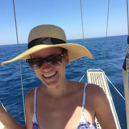 Botel Waypoint Azzurra Bari